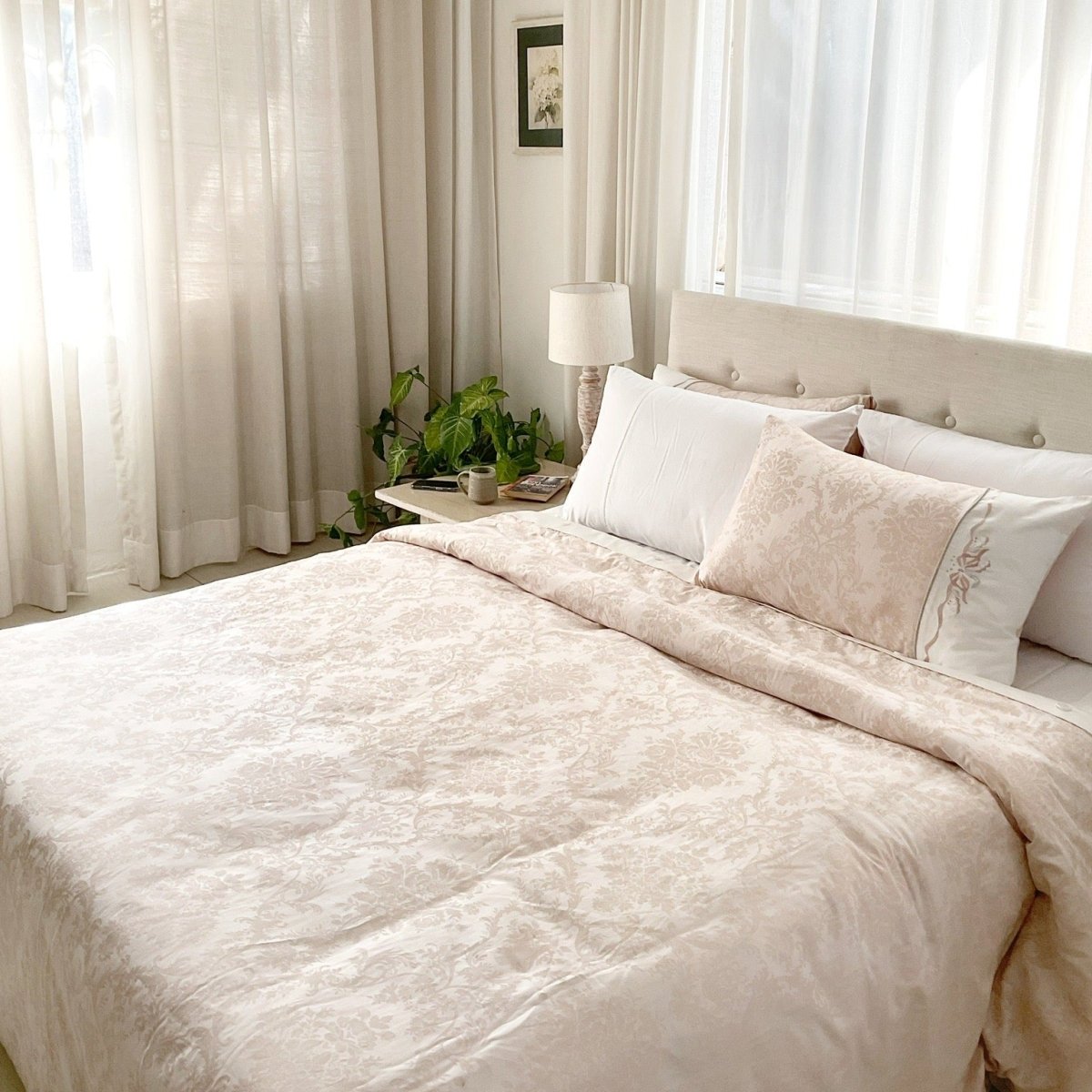 Artemis Blush Jacquard Duvet Cover