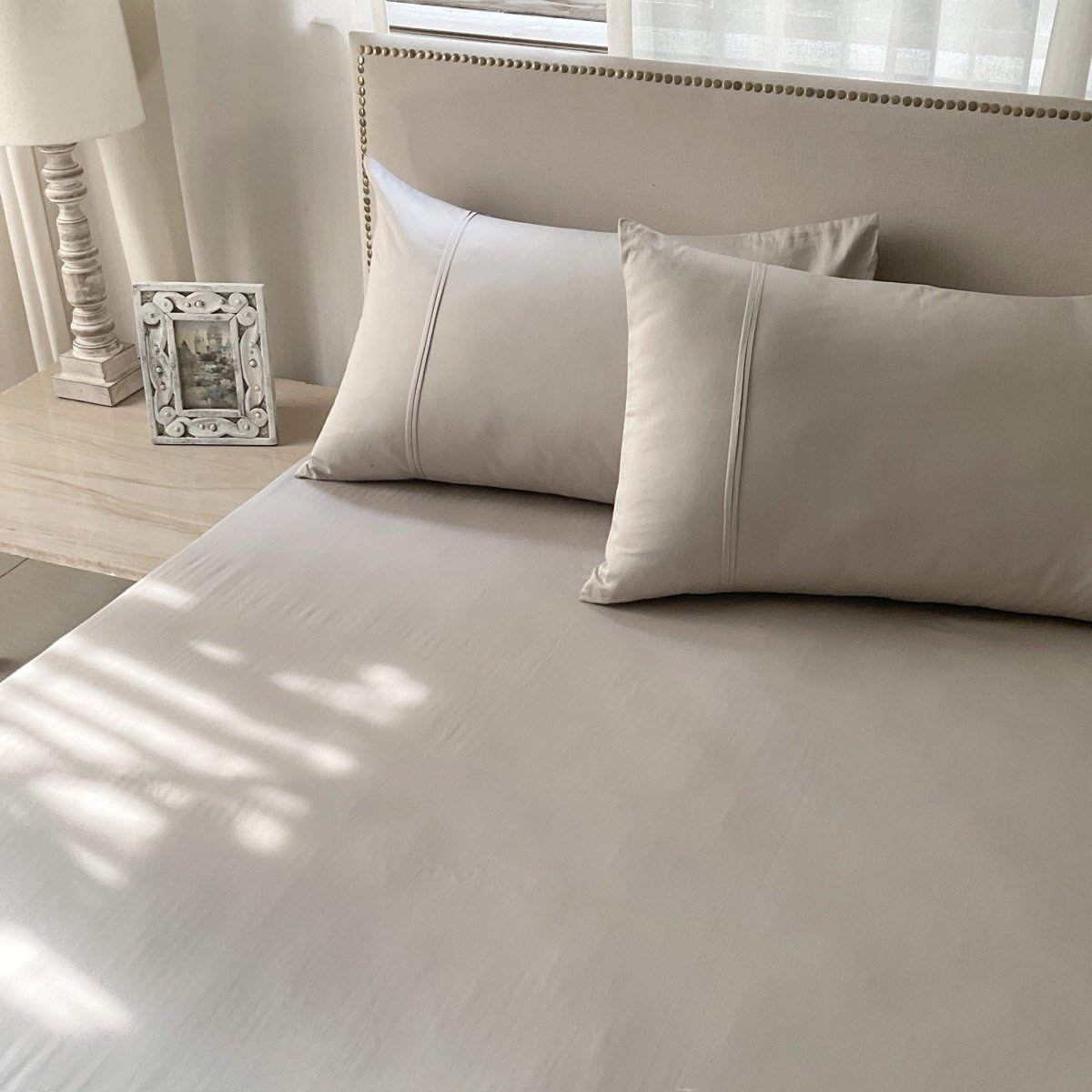 Ashburn - 300 TC Cotton Sateen Light Grey Bedsheet - Avalable in Queen, King, and Super King Size - Studio Covers